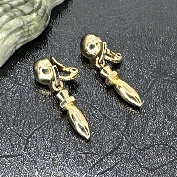 Vintage Gold Tone Clip-On Earrings - Picture 2 of 6